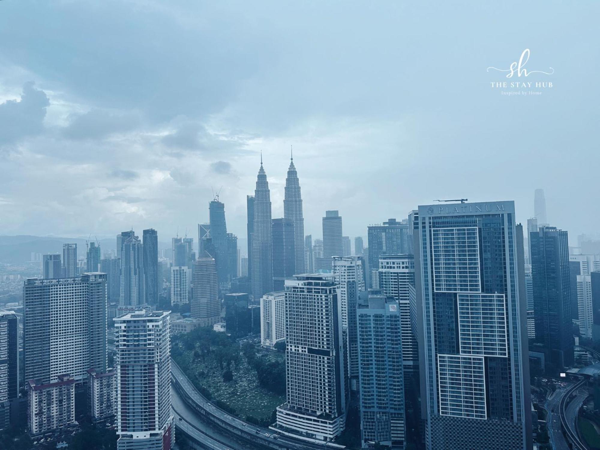 クアラルンプールThe Luxe Klcc View Sky Poolアパートメント エクステリア 写真